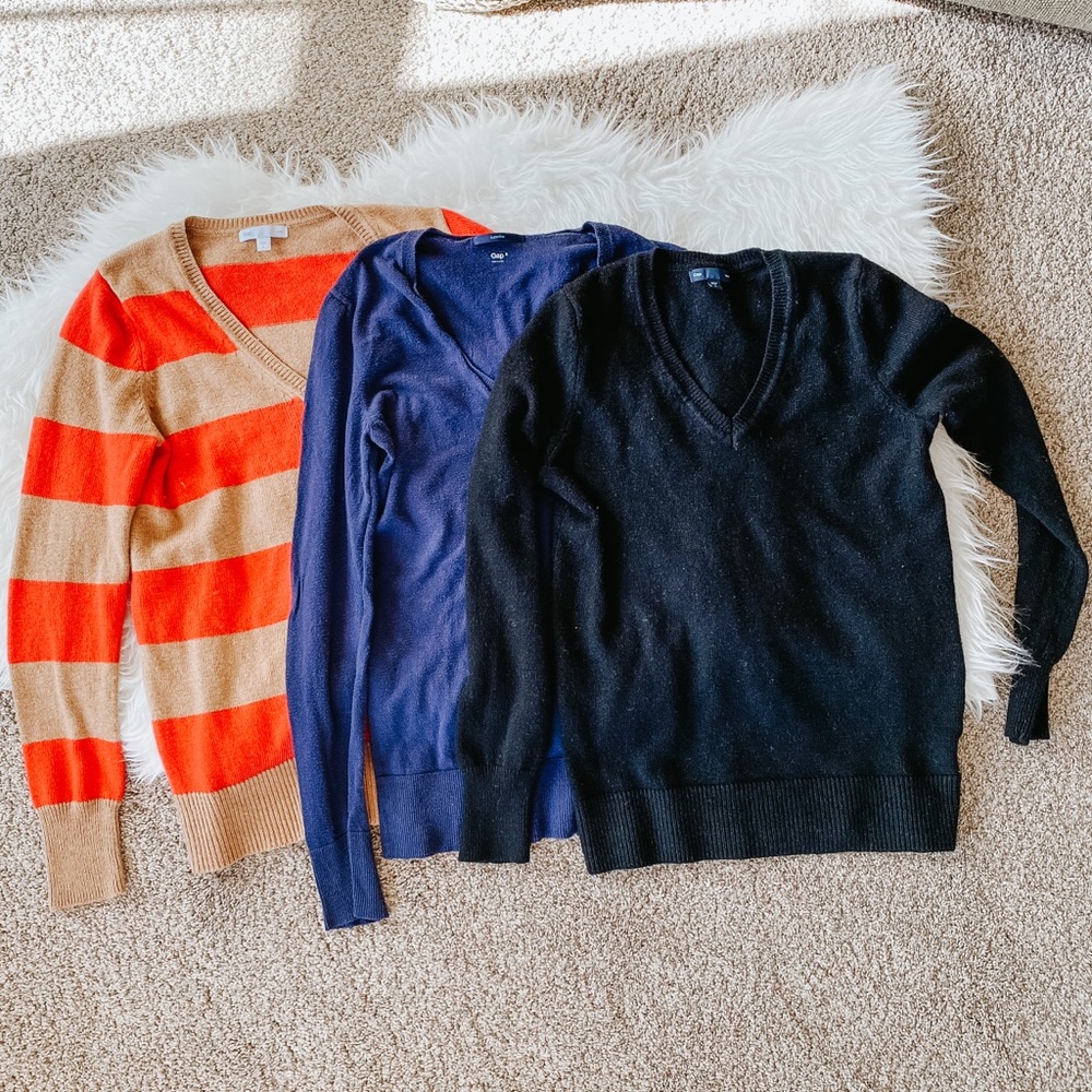 GAP V-Neck Sweater Bundle